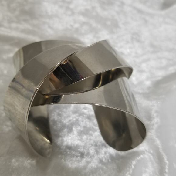 Silver tone braided cuff bracelet  2 1/2" 1" open 1.1498 - Picture 9 of 9